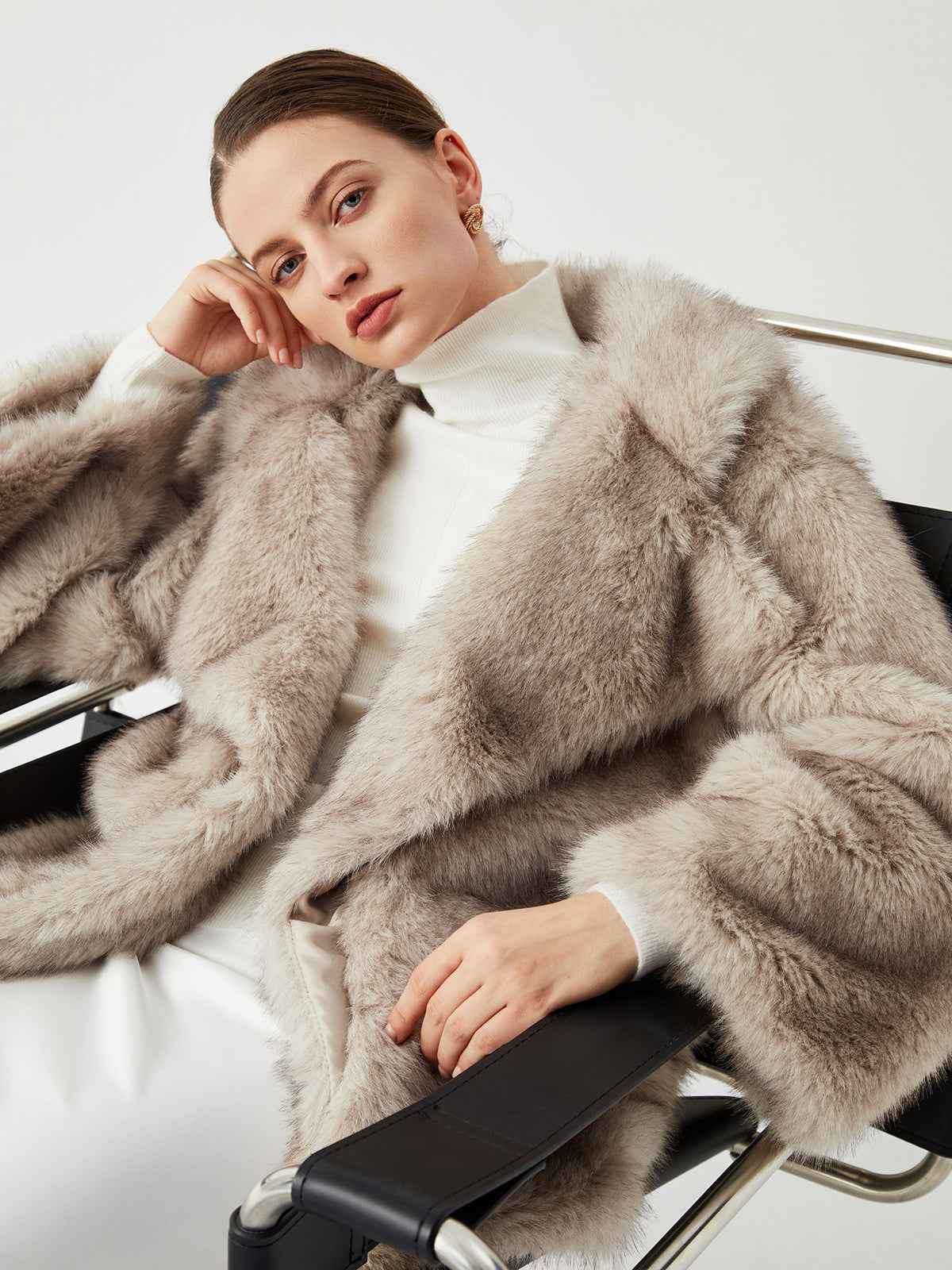 Ella | Cozy Stylish Winter Faux Fur Coat 4