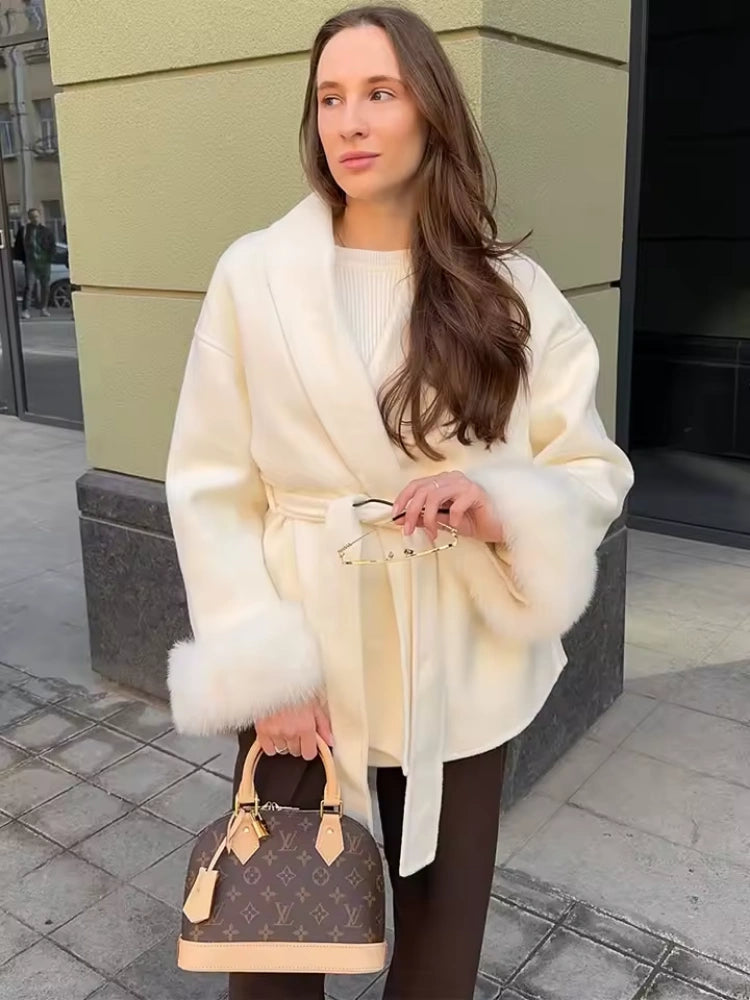 Mia | Stylish Elegant Lace-Up Winter Coat 1