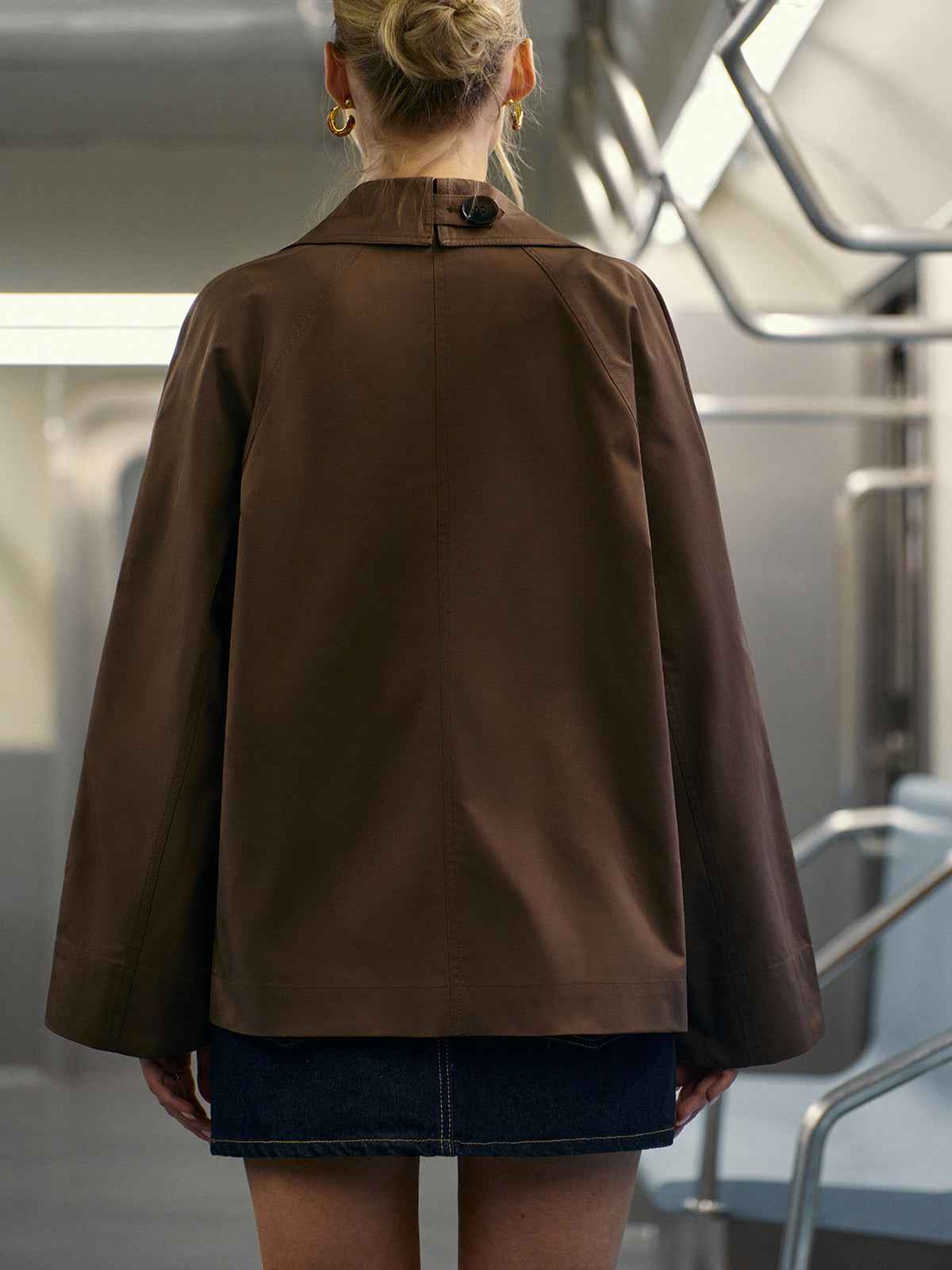 Sophie | Chic Classic Black Trench Coat for Women 4